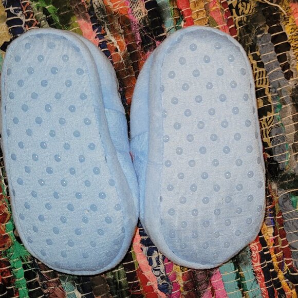 NWOT Disney Mickey Mouse and Friends Toddler House Shoes Slippers- Size 5/6 - Picture 2 of 3